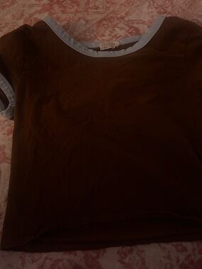 Kids Short Sleeve crop top in Brown with Light Blue Trim